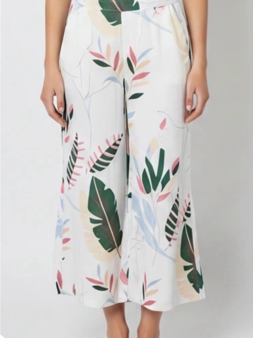 Cynthia Rowley White Wide-Leg Crop Pants with Green & Pastel Floral Print